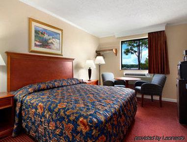 Hotel Red Roof 2*